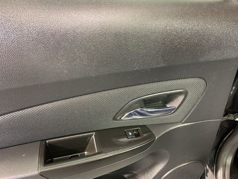 Used 2014 Chevrolet Cruze LT image 64