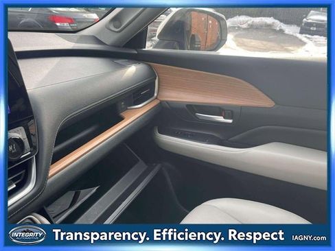 Used 2024 Toyota Grand Highlander XLE image 35