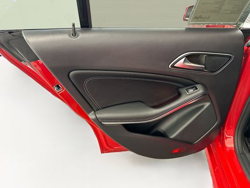 Used 2019 Mercedes-Benz CLA 250 4MATIC image 28