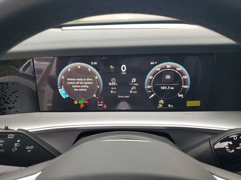 New 2026 Volkswagen Tiguan SE R-Line FWD image 23