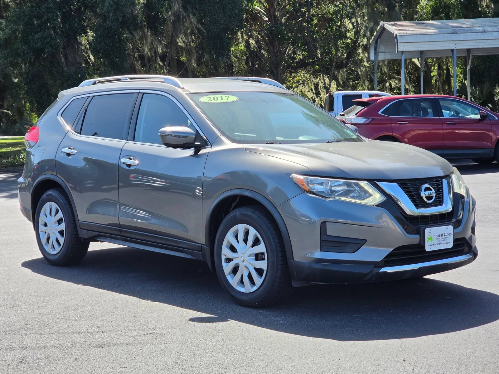 Used 2017 Nissan Rogue S w/ S Appearance Package FWD image 3