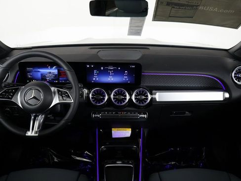 New 2026 Mercedes-Benz GLB 250 image 4