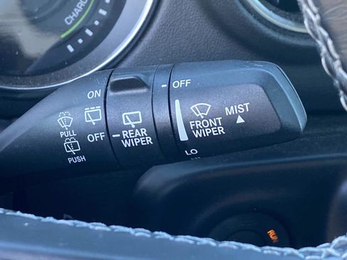 Used 2022 Jeep Wrangler Unlimited Sahara w/ Cold Weather Group image 19