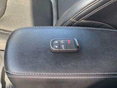 Used 2020 Jeep Cherokee Latitude Plus w/ Comfort/Convenience Group image 30