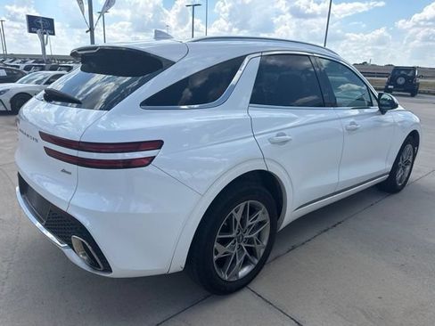 Used 2025 Genesis GV70 2.5T AWD/4WD image 3