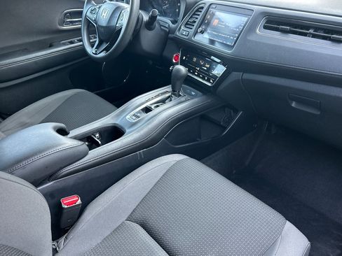 Used 2019 Honda HR-V EX image 16