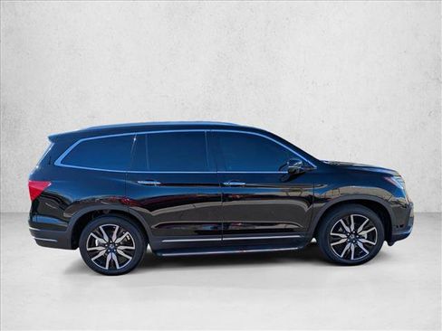 Used 2019 Honda Pilot Touring image 4