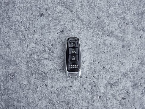 Used 2021 Audi RS 6 w/ Executive Package image 92