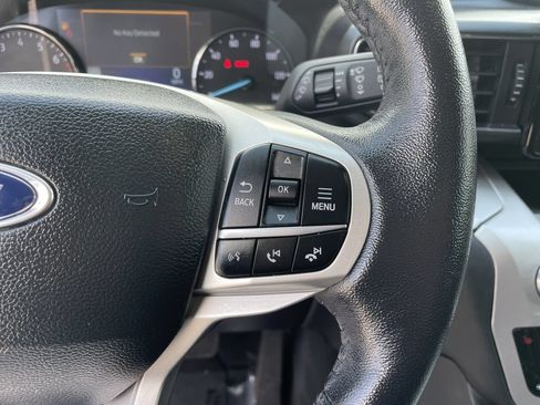 Used 2023 Ford Explorer XLT w/ Equipment Group 202A RWD image 31