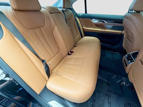 Used 2019 BMW 740i 740i image 14