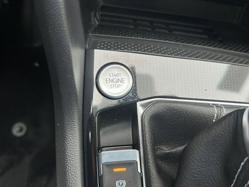 New 2026 Volkswagen Taos SE image 31