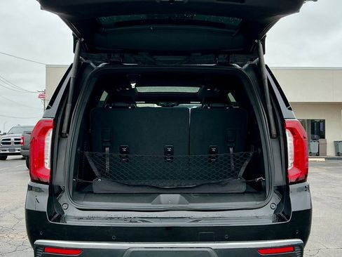 Used 2023 GMC Yukon SLT AWD/4WD image 17