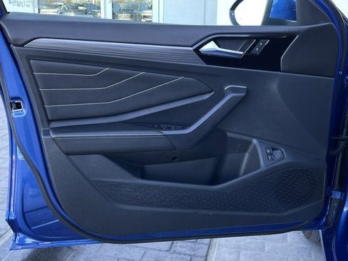 Used 2024 Volkswagen Jetta SEL image 9