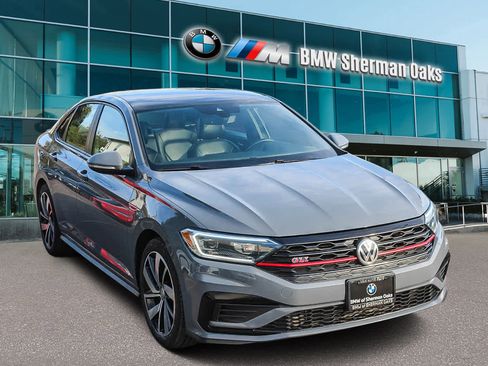 Used 2021 Volkswagen Jetta GLI Autobahn image 3