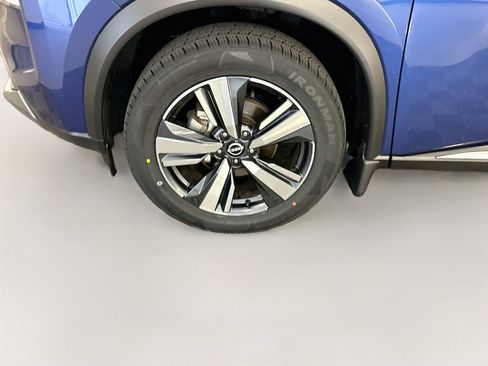 Used 2023 Nissan Rogue SL AWD/4WD image 11
