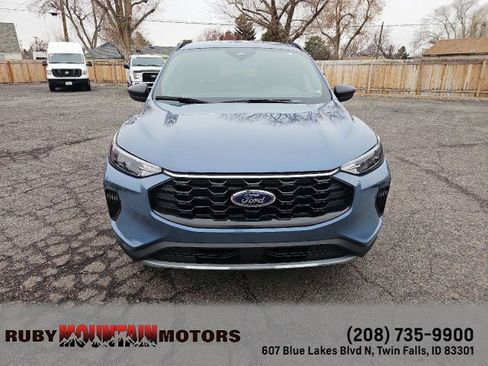 Used 2025 Ford Escape ST-Line image 2