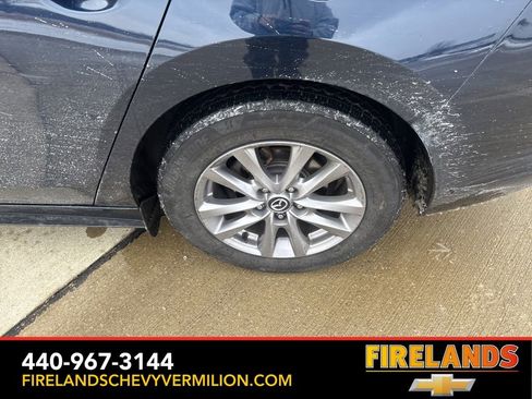 Used 2020 MAZDA MAZDA3 Sedan image 27