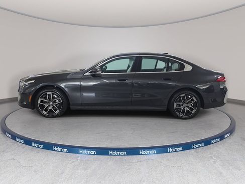 Used 2026 BMW 530i RWD image 11