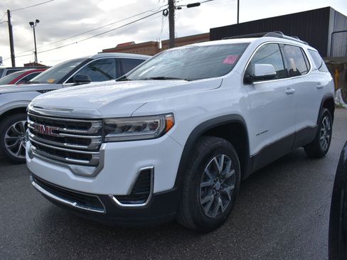 Used 2023 GMC Acadia SLE w/ Driver Convenience Package image 7