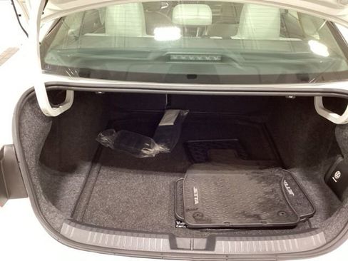 Used 2024 Volkswagen Jetta SE w/ Black Wheel Package image 14