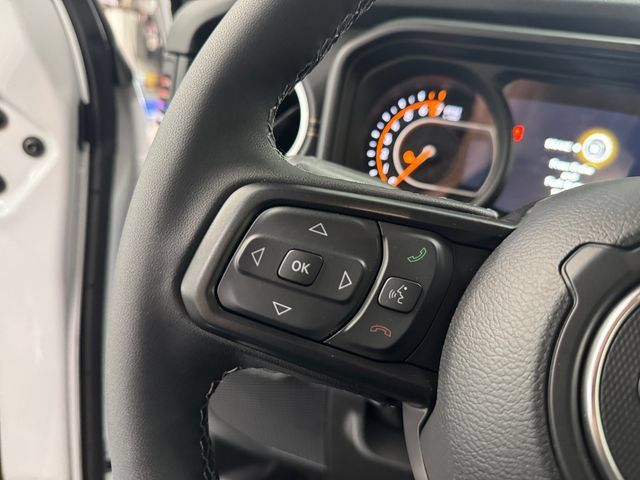 Used 2026 Jeep Gladiator Mojave AWD/4WD image 22