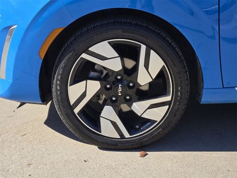 Certified 2024 Kia Soul GT-Line image 17