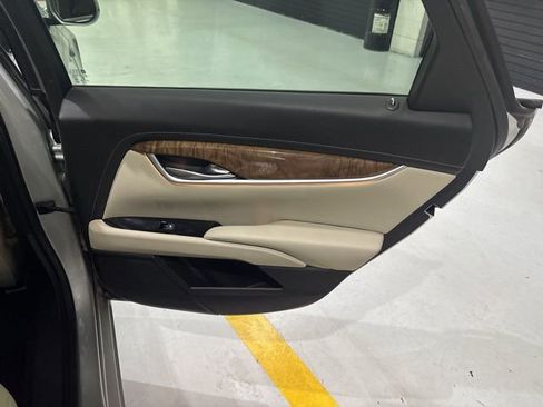 Used 2018 Cadillac XTS Luxury image 27