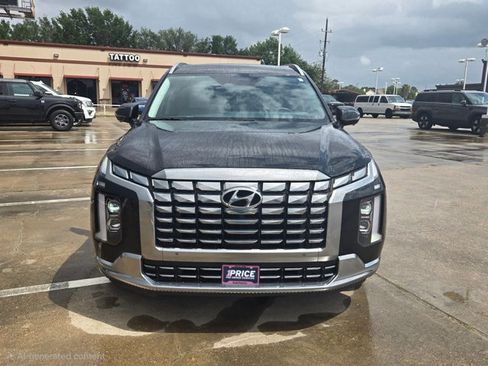 Used 2023 Hyundai Palisade Calligraphy image 2