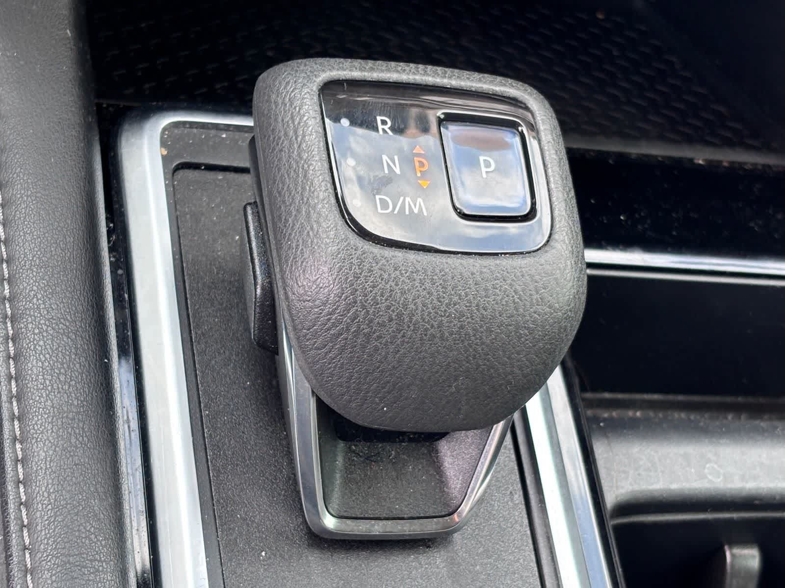 Used 2022 Nissan Pathfinder SV FWD image 26