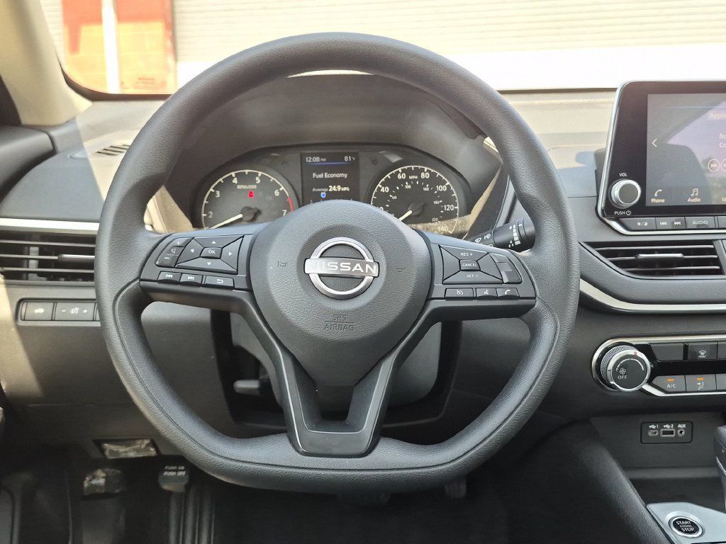 Certified 2025 Nissan Altima 2.5 S FWD image 17