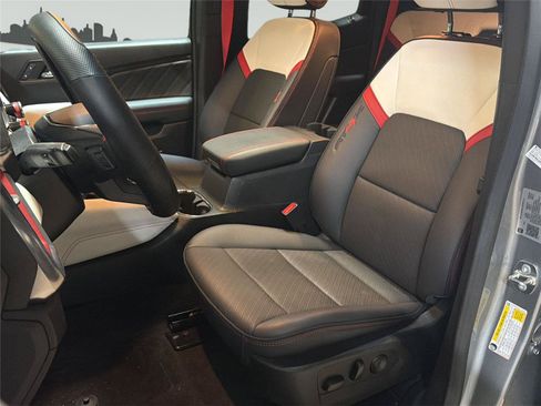 Used 2024 GMC Canyon AT4X AWD/4WD image 11
