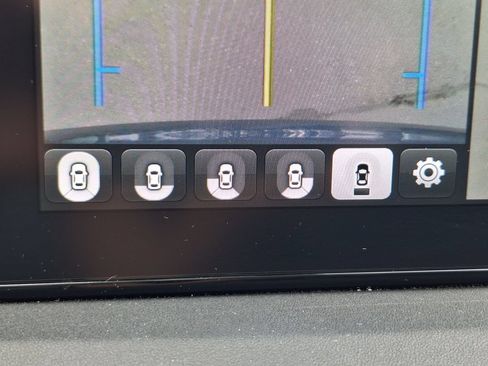 Used 2020 Hyundai Santa Fe Limited AWD/4WD image 25