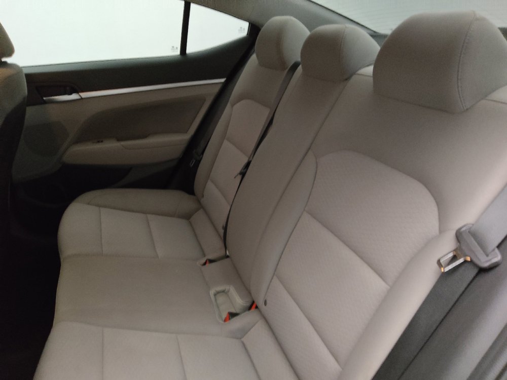 Used 2020 Hyundai Elantra SEL FWD image 18