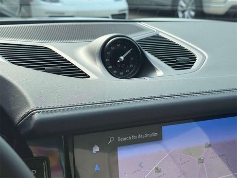 New 2025 Porsche Cayenne Coupe image 23