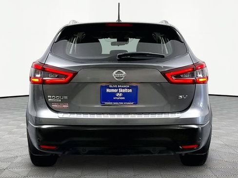 Used 2022 Nissan Rogue Sport SV FWD image 4