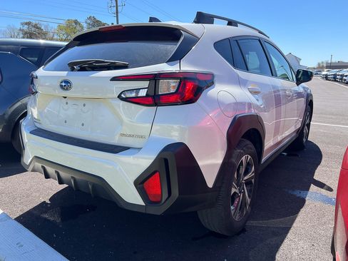 Used 2024 Subaru Crosstrek 2.0i Premium image 6