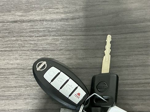 Used 2025 Nissan Frontier S w/ S Utility Package image 25