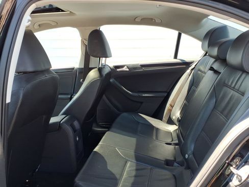 Used 2017 Volkswagen Jetta SEL FWD image 9