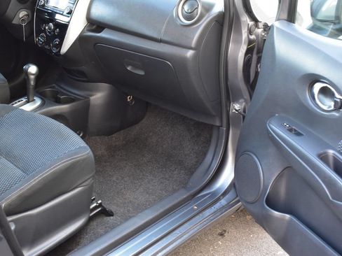 Used 2016 Nissan Versa Note SV FWD image 19