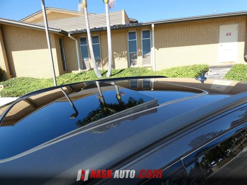 Used 2021 Audi e-tron Premium w/ Convenience Plus Package AWD/4WD image 19