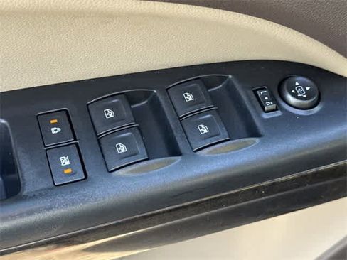 Used 2016 GMC Canyon SLT w/ Driver Alert Package image 10