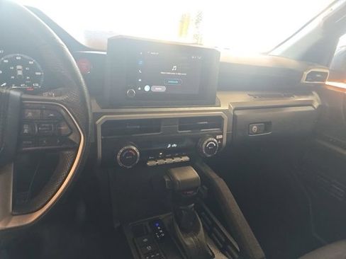 Used 2026 Toyota Tacoma TRD Off-Road AWD/4WD image 16