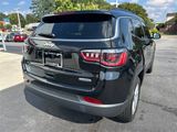 Used 2023 Jeep Compass Latitude image 3
