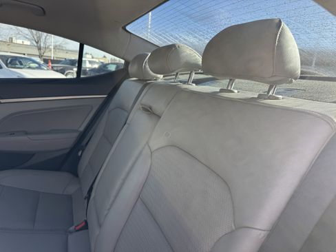 Used 2018 Hyundai Elantra Limited image 15