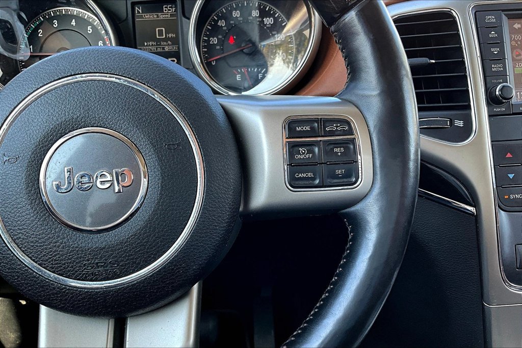 Used 2012 Jeep Grand Cherokee Overland Summit AWD/4WD image 19