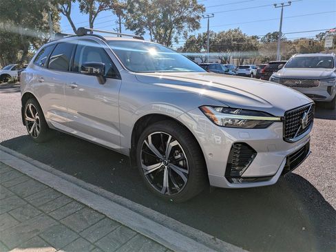 Used 2023 Volvo XC60 B5 Ultimate w/ Climate Package image 8