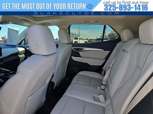 Used 2024 Buick Envision Avenir image 19