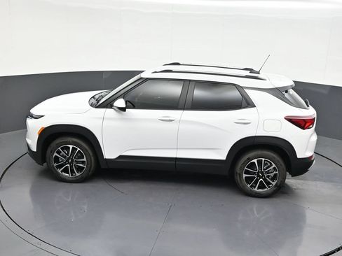 Used 2026 Chevrolet TrailBlazer LT FWD image 16