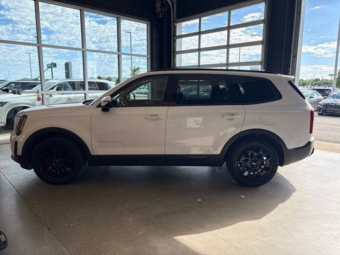 Certified 2022 Kia Telluride SX w/ SX Prestige Package AWD/4WD image 8