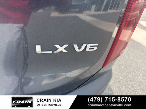 Used 2020 Kia Telluride LX AWD/4WD image 26